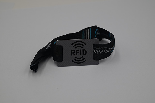 S36沙龙会为医院提供感应式IC医院就诊卡，，，利益多