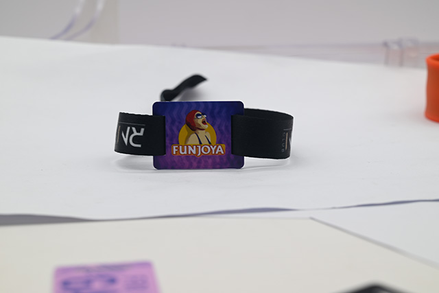 专业校园卡制作，，，，，，，，磁条卡制作，，，，，，，，货发天下！