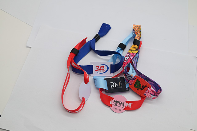 医院就诊卡的制作流程是什么呢？？？？？？？